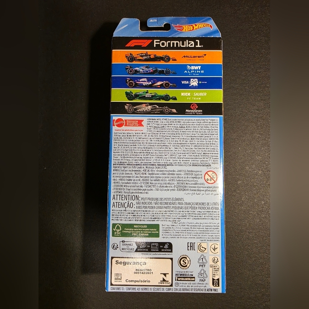 Hot Wheels Formula 1 Collectible Race Car SET - Picture 6 of 6